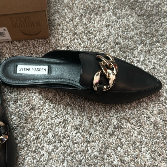 Steve Madden slip on shoes - size 10 never been worn - Picture 2 of 4